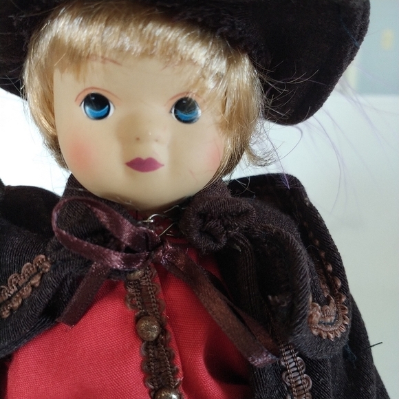 Springford The Pilgrims at Plymouth 1620 Boy Doll - Picture 6 of 9